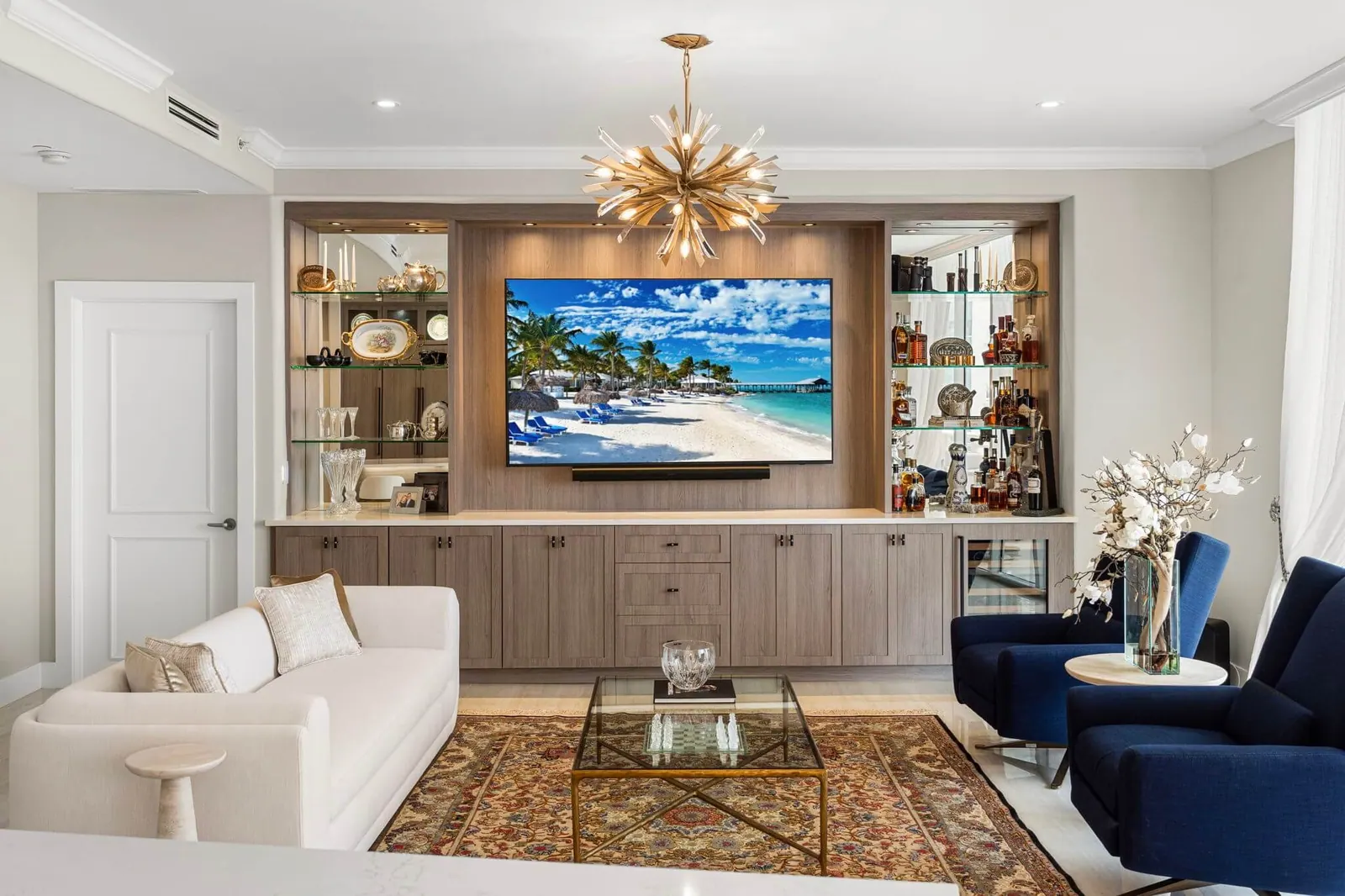 A living room by Kathryn Interiors